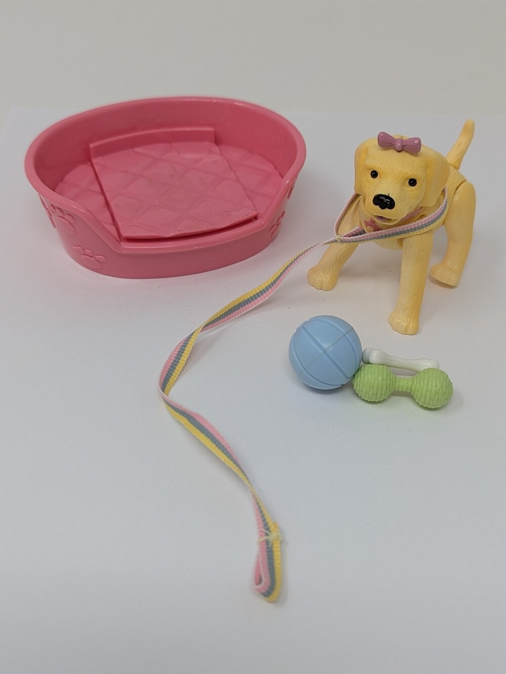 Barbie Happy Family Dog Nikki's Puppy Bed
